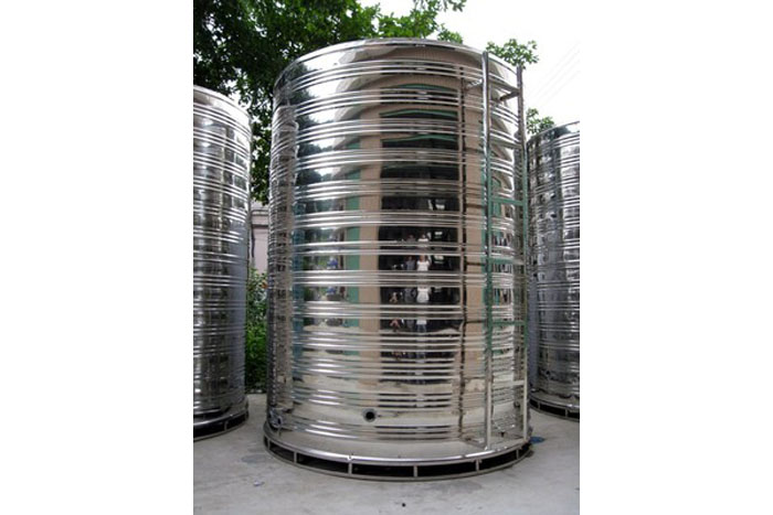圓柱不銹鋼水箱